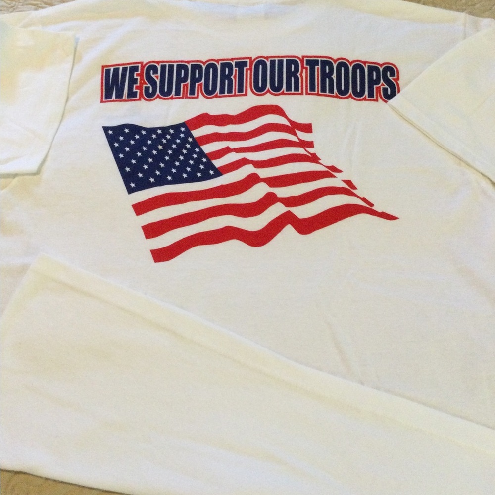 🚩New- Patriotic T-Shirt with American Flag Design on the back.